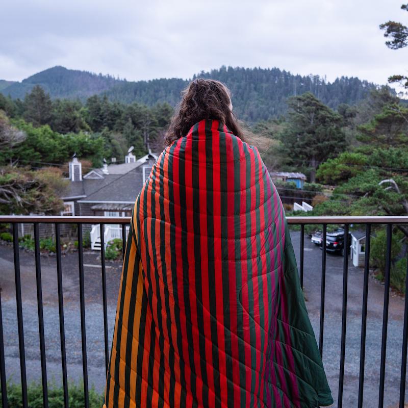 Black forest blanket 2025