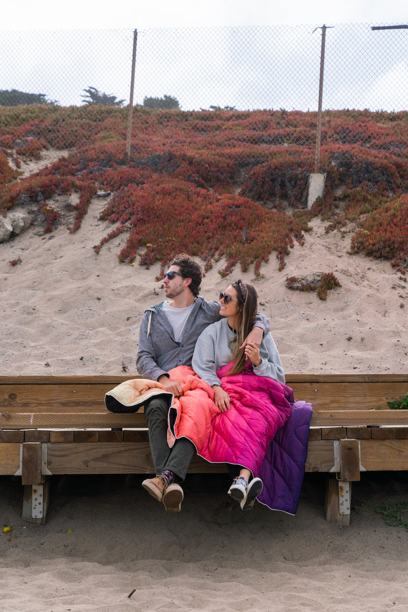 Original Puffy Blanket Dawn Pixel Fade Camping Blanket Rumpl Rumpl Canada