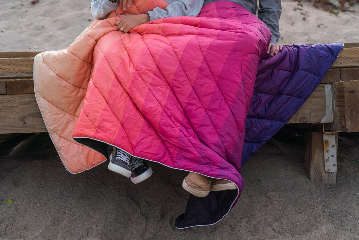 Original Puffy Blanket Dawn Pixel Fade Camping Blanket Rumpl