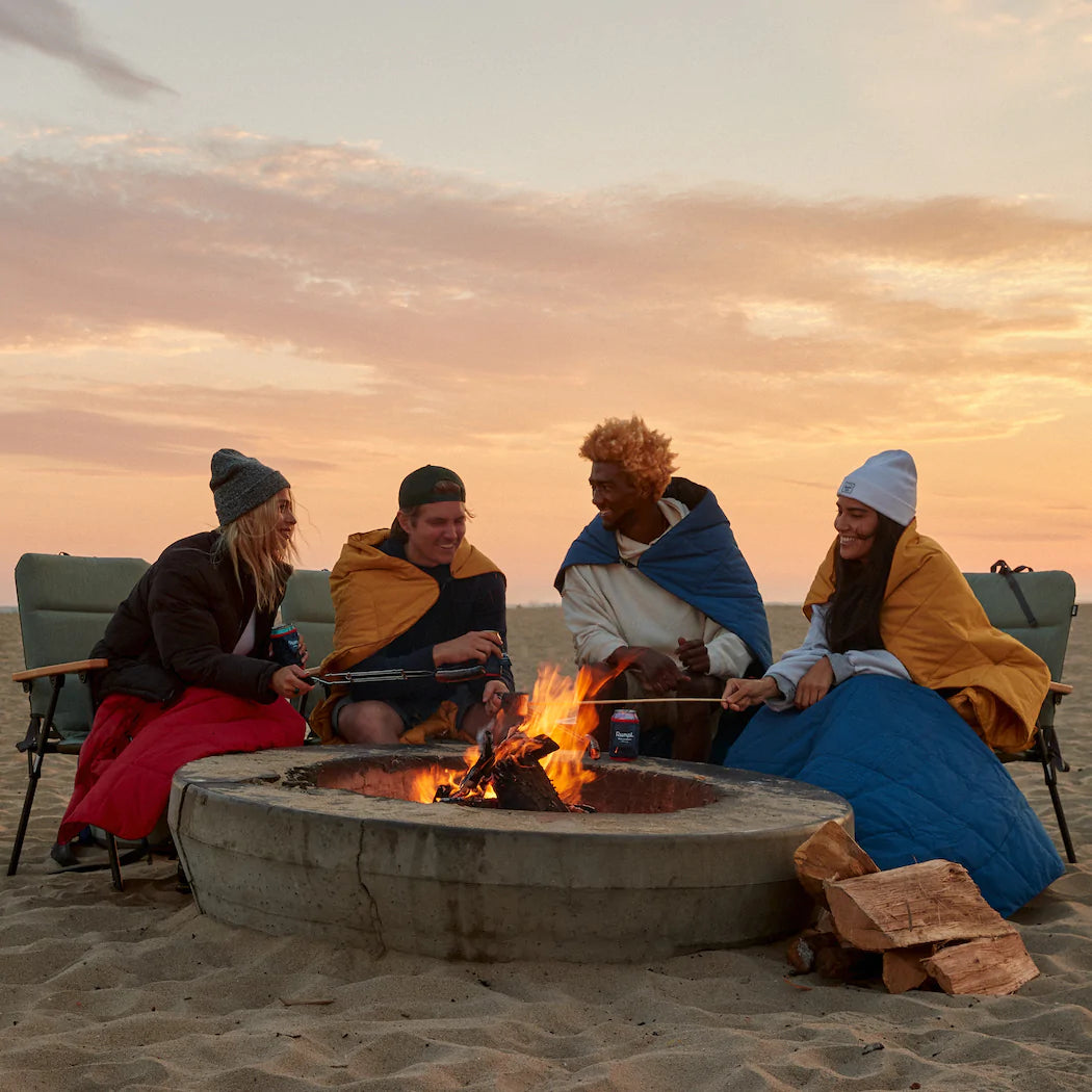 NanoLoft Flame Blanket Deepwater Rumpl Blankets For Everywhere Rumpl Canada